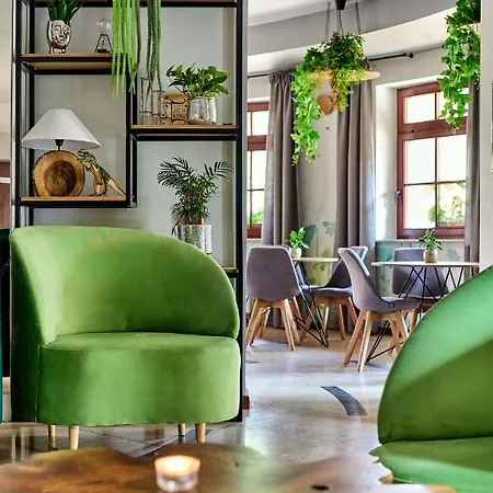 Centuria & Natural Hotel