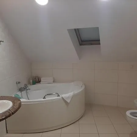 Centuria & Natural Otel 3*