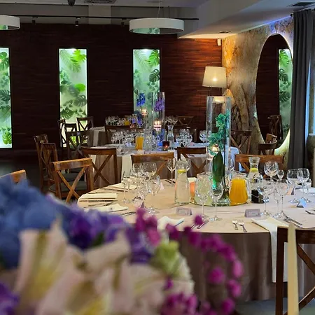 Centuria & Natural Hotel 3*