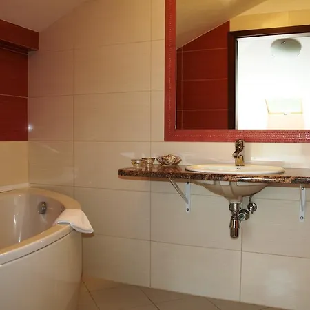 Centuria Hotel & Natural Spa Ogrodzieniec