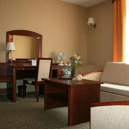 Hotel Centuria & Natural 3*