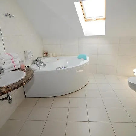 Centuria & Natural Hotel