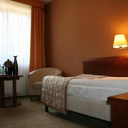 Centuria & Natural 3* Ogrodzieniec