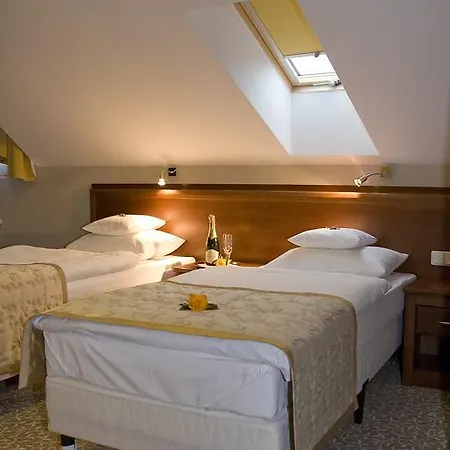 Centuria Hotel & Natural Spa Ogrodzieniec