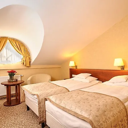 Centuria & Natural 3* Ogrodzieniec