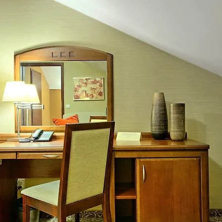 Centuria Hotel & Natural Spa