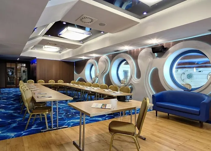 Hotell Centuria Hotel & Natural Spa