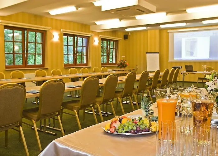 Centuria Hotel & Natural Spa 3*