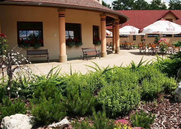 Centuria & Natural Hotel Ogrodzieniec