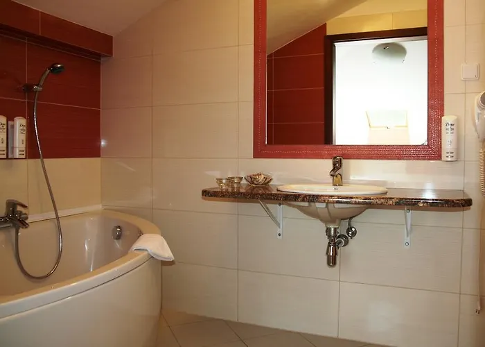 Centuria Hotel & Natural Spa Ogrodzieniec