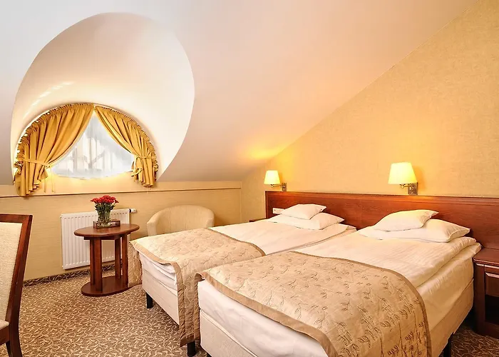 Centuria Hotel & Natural Spa 3* Ogrodzieniec